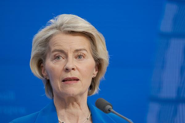 美国要侵略欧洲
22日，欧盟委员会主席冯德莱恩表示，北极安全仍是欧盟的首要任务，