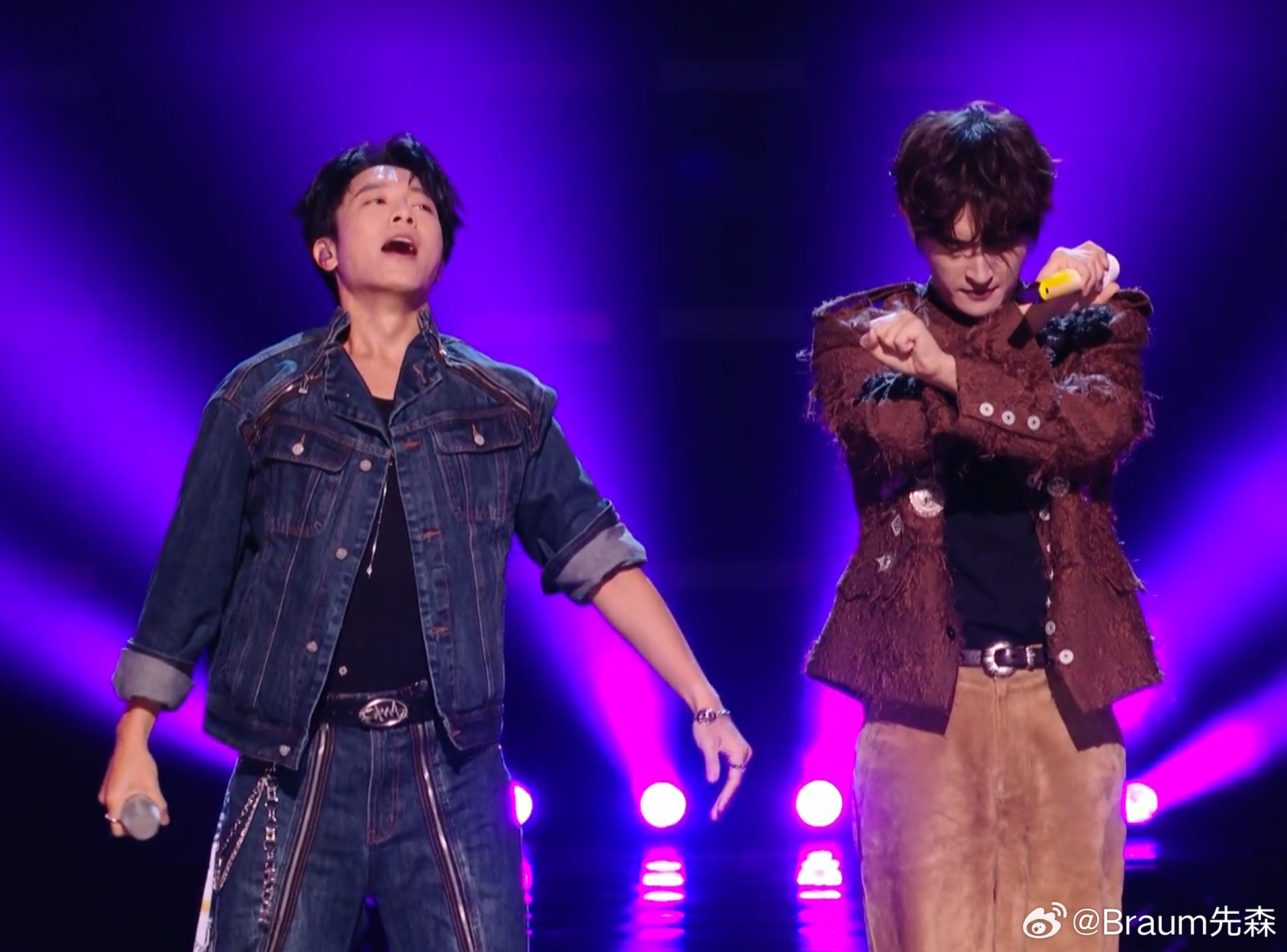 我很喜欢韦礼安，这首歌也很适合张远这种喜欢演的属性，直接告诉大家就是明牌在演，那
