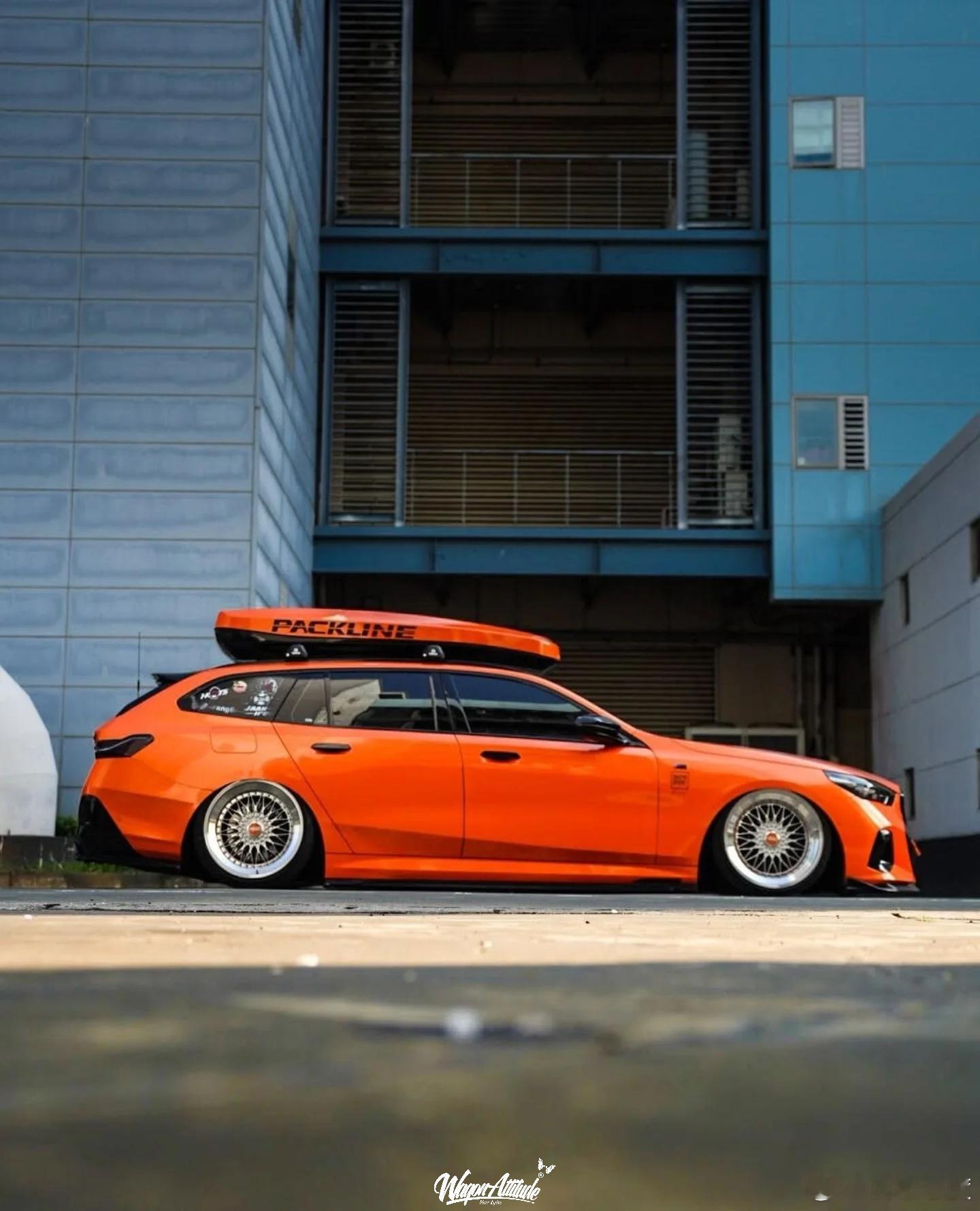 WagonAttitude® ❷⓿❷➏ ⁴′¹⁴ ☁️微笑能解决很多问题而沉默能