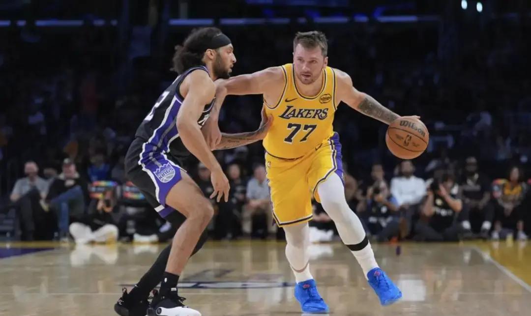 威少今晚杀回来！
 
国王头号中锋萨博尼斯被联盟脑震荡条款按死，湖人内线瞬间空出