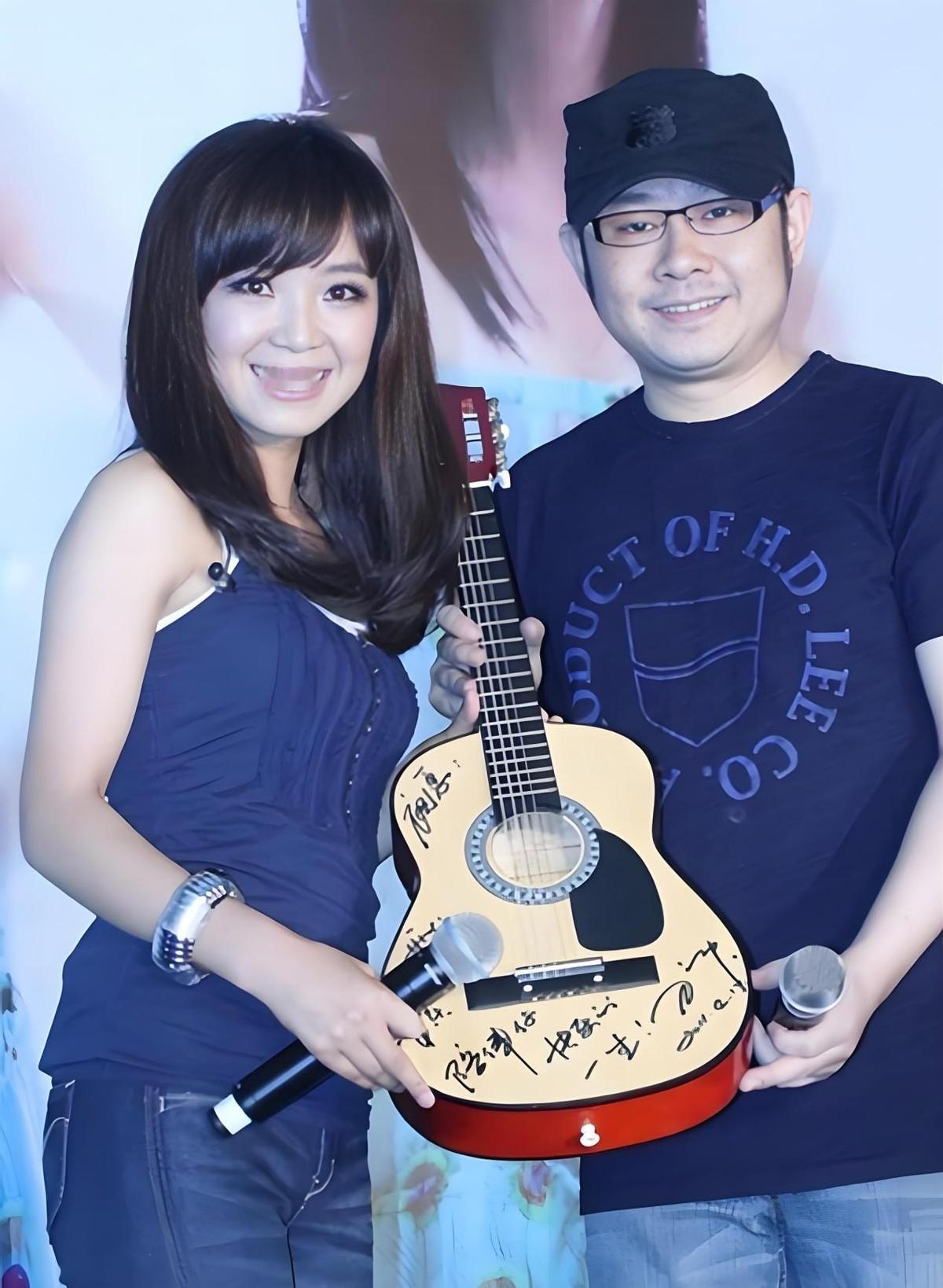 刀郎身边换人了！云朵为何没和恩师合唱？原来我们都错了

9月22日晚，刀郎演唱会