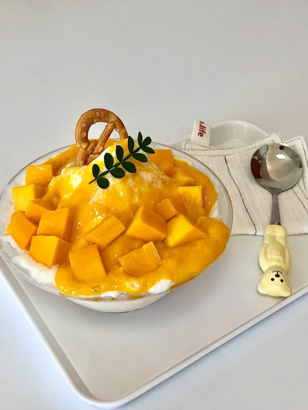 🍧超简单的芒果酸奶刨冰❗要不要一起吃❓