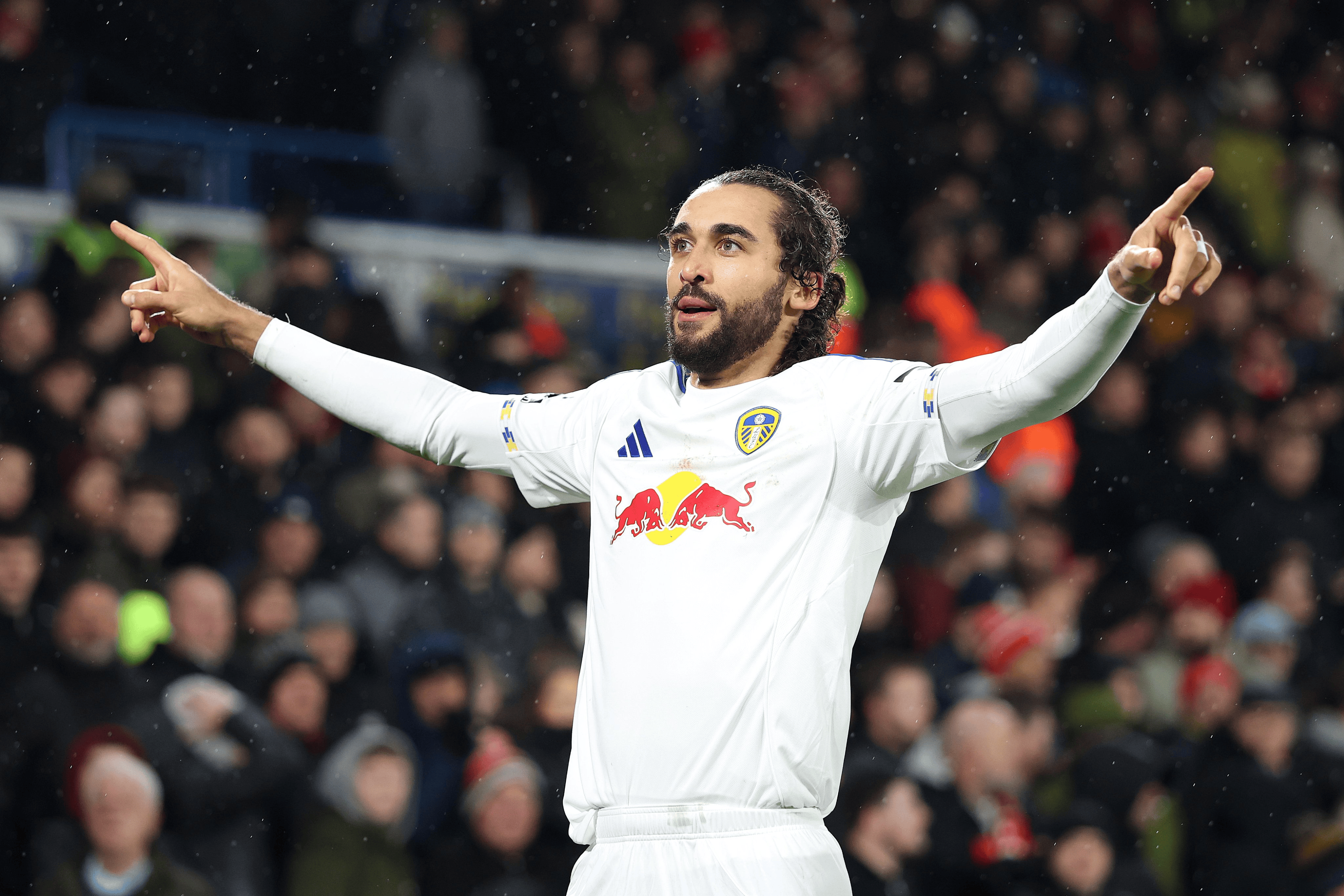 扩大比分，勒温是本赛季英超第5位进球上双的球员