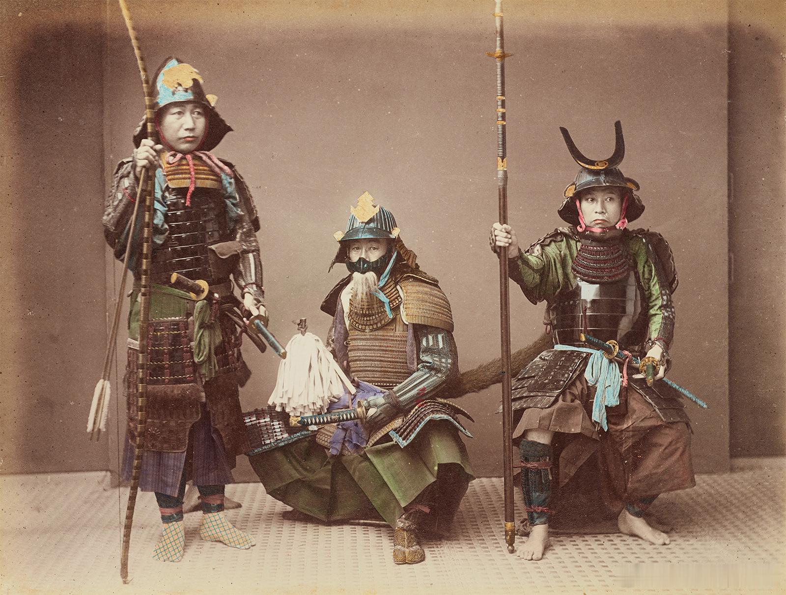 去滤镜看日本 日本明治后期宣扬虚构的“武士道”，经过甲午战争，日俄战争，所谓“武