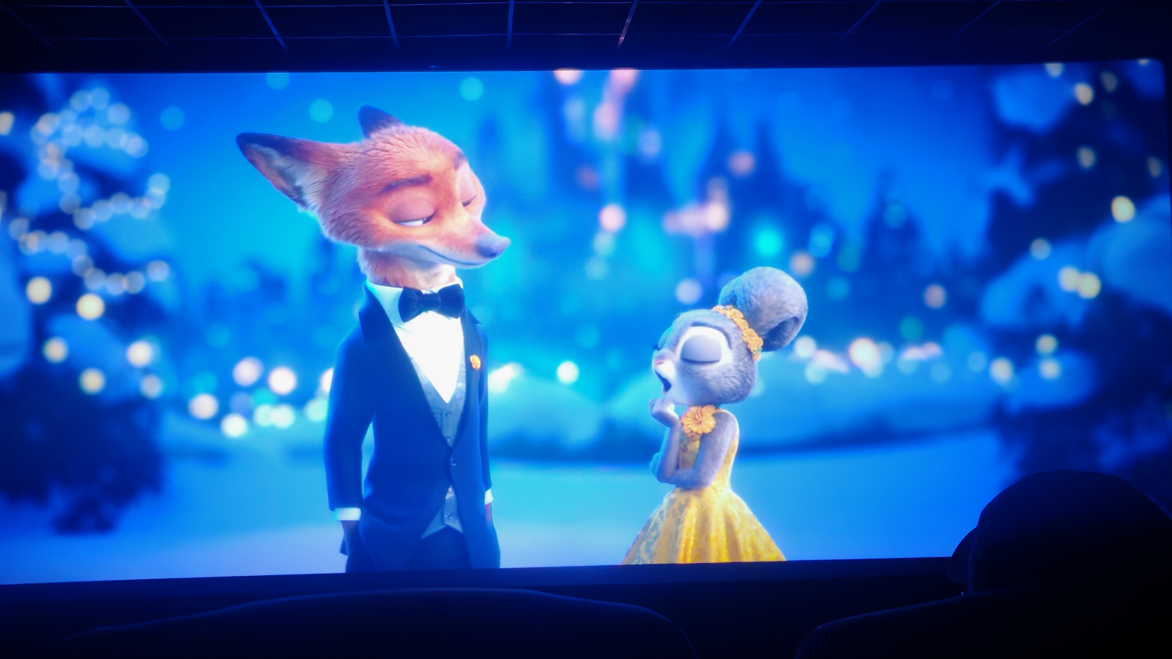 你两有点暧昧有点般配