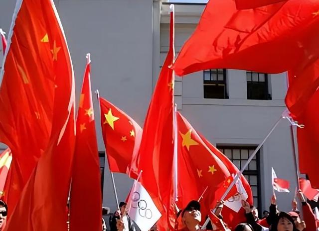 中国只要一直不打仗，世界就会怎么样？

道理其实十分清晰。中国坚持远离战火，民众