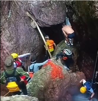 福建仙游刺刀峡谷，那5个人再也回不了家！不是景区，入口立着警示牌，劝游客止步。雨