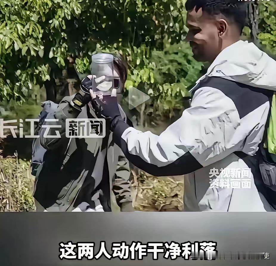 立了大功”！武汉，一钓鱼佬郊外野钓，嫌2个老外一直在旁边吵，害他钓不到鱼，于是，