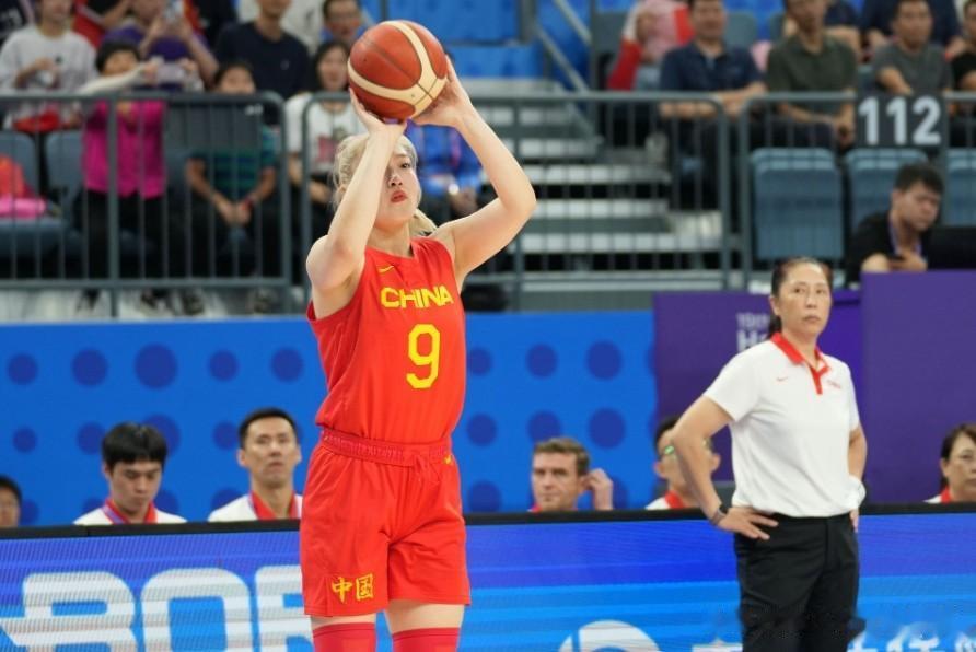 100-44！朝鲜自废武功，女篮晋级决赛，韩旭万人敌，静待日韩胜者
中国女篮在杭