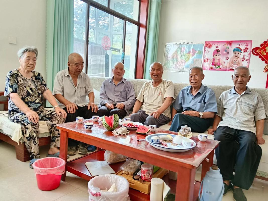 朋友一说

常言说人无千日好，花无百日红。说的虽不准确，但是也并无道理。
我以自