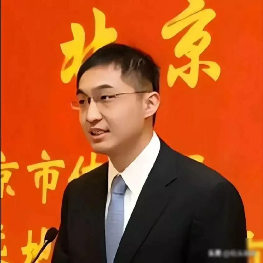 邓卓棣，中围桥牌协会会长，将带领协会成员走出中国，走向世界！