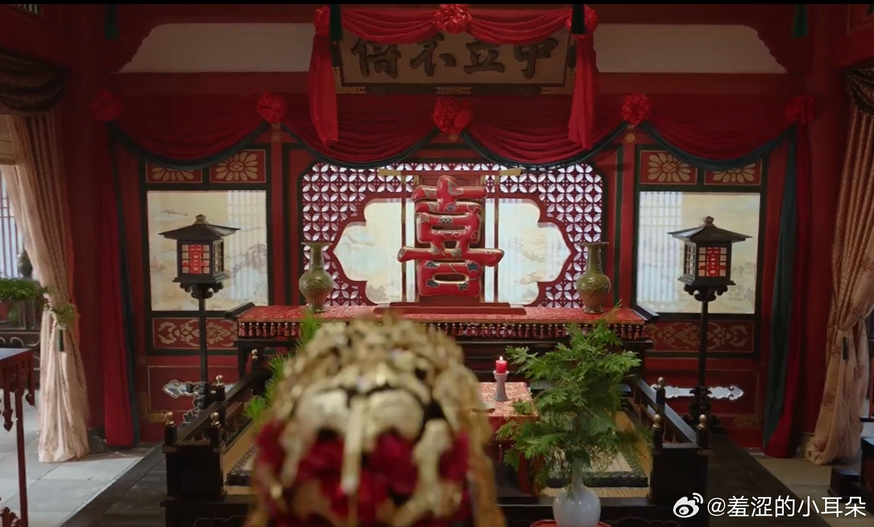 莫离这种传统长剧剧情，在现在这个快节奏的观剧环境下，剧情太慢了。第一集前半集女主