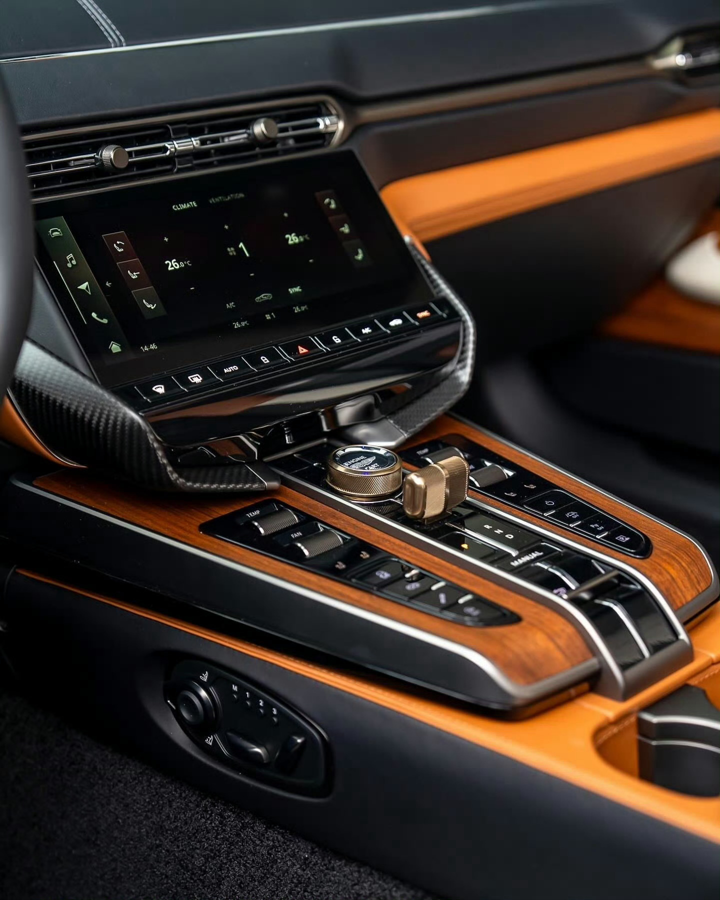 Aston Martin  Vanquish Volante 60 ｜阿斯顿马丁