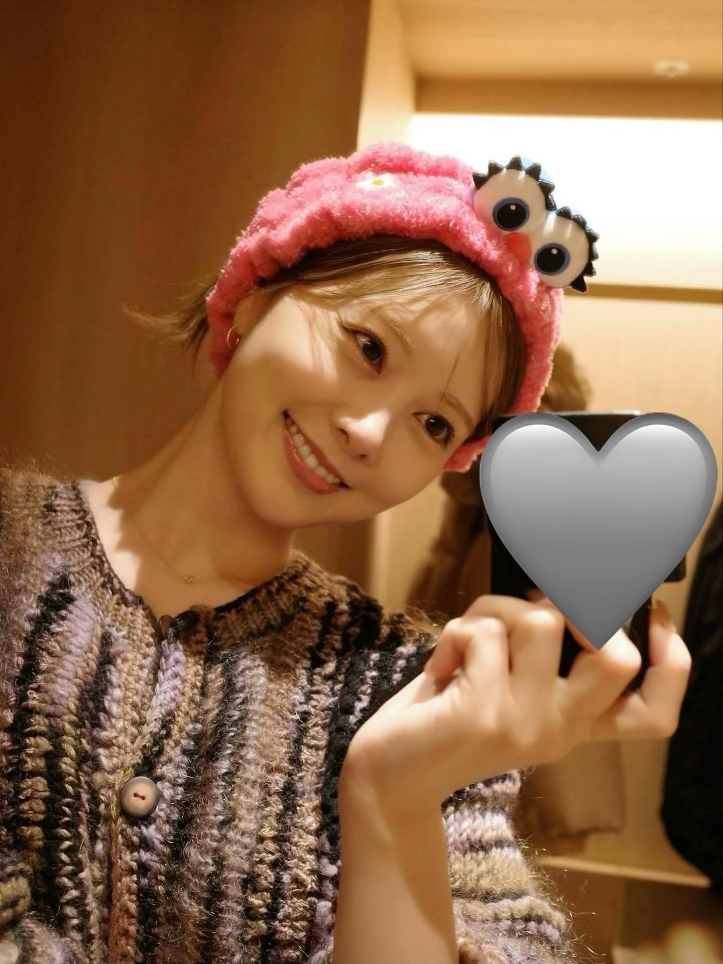 白石麻衣「蟹カニ🦀」 