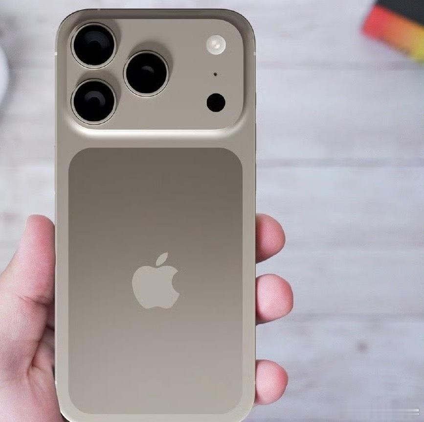 iPhone17Pro长得像充电宝去掉摄像头模组，还真有点大号充电宝的意思，不过