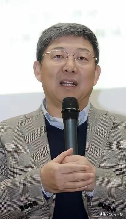 美国构陷我们顶级芯片专家张浩的事情，看完之后让人后背发凉，无比的愤怒，一个正处在