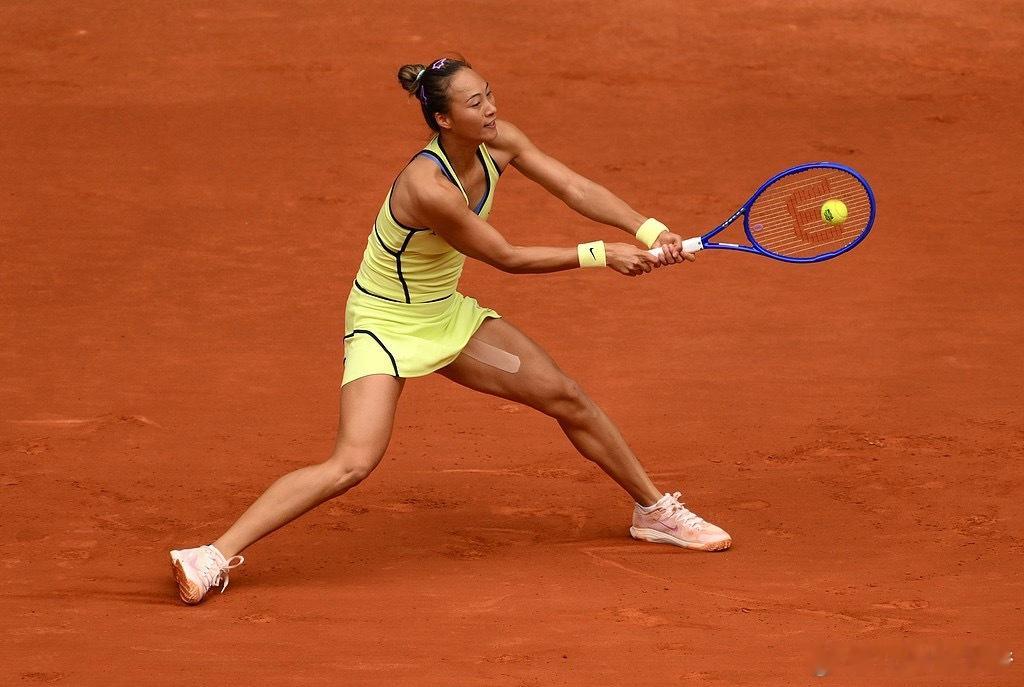 🔥 绝境逆转！郑钦文2-1肯宁，红土赛季开门红！WTA1000马德里站女单第二