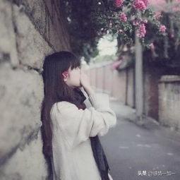 很多时候，我们不是不快乐，只是心里藏着太多事。
 
白天装作若无其事，晚上却在深