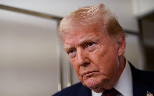 特朗普没想到，估计普京也没想到，英国首相居然当着全世界的面说：“中国，是世界三大