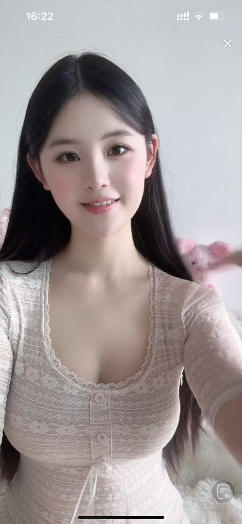 黑长直，冷白皮，有喜欢的吗？ 