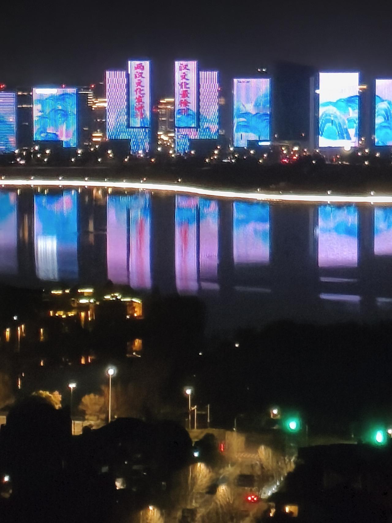 无锡的城市竞争力如何?无锡竞争力非常强劲，非常具有特色的城市，有10大优点1. 