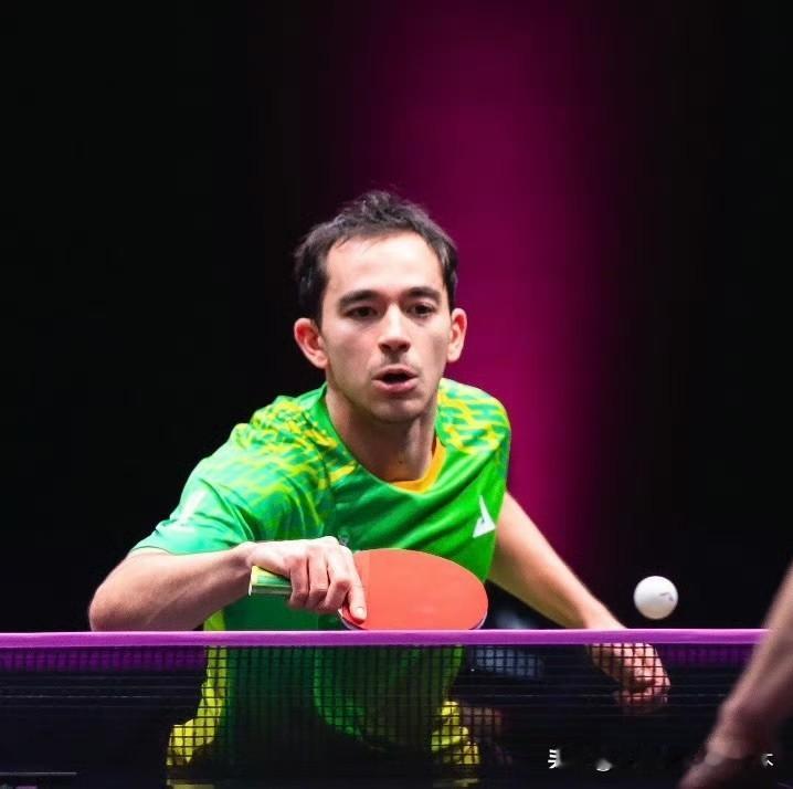 雨果·卡尔德拉诺多哈冠军赛一轮游了！淘汰他的正是37岁的德国老将迪米特里·奥恰洛