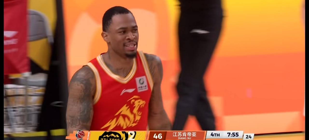 3月29日晚的这场CBA常规赛，浙江广厦91：53狂胜江苏男篮，这场比赛堪称一边