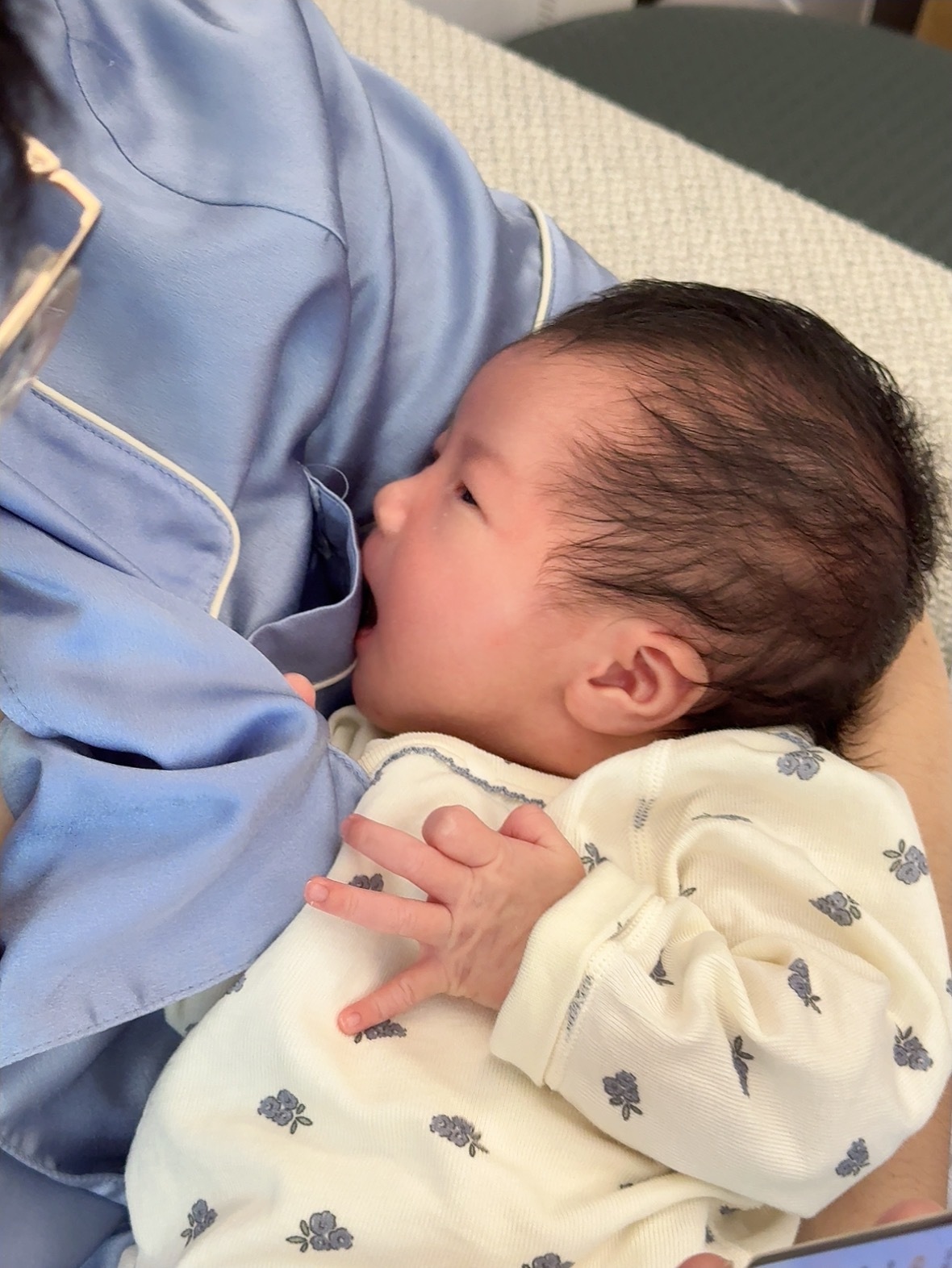 👶🏻：你！上辈子不是说什么都给我么！为什么没奶汤包的煲崽日记