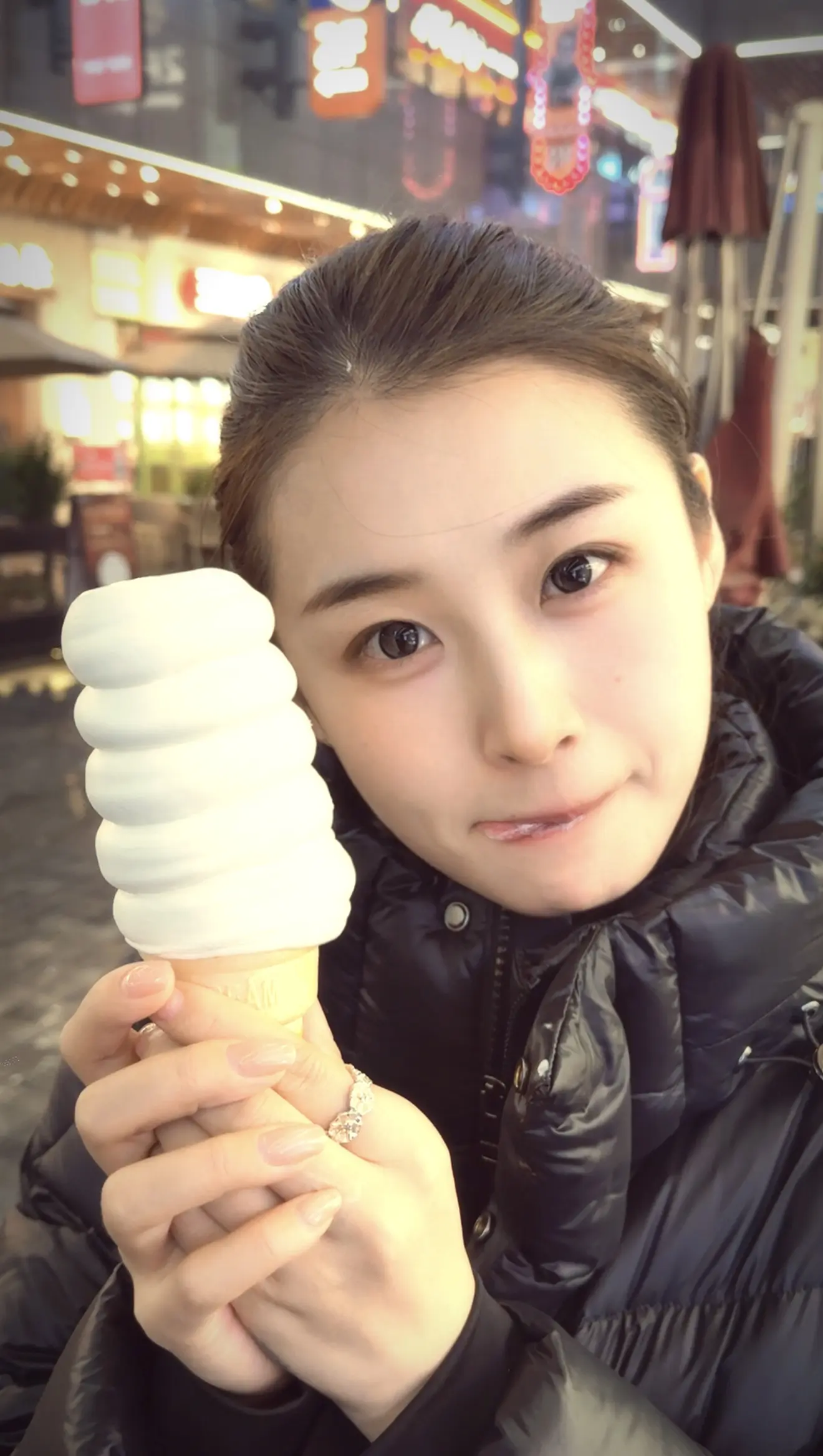 下雪天最想吃冰激凌了