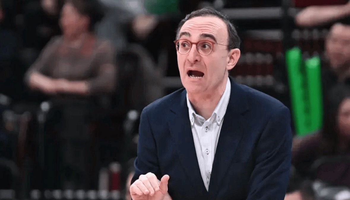 杨鸣离队早了，今日辽篮迎来天大利好，老刘家同意出让俱乐部掌控权，也确定将有辽宁国