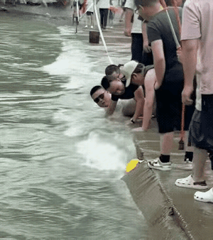 生命可贵，你们都是英雄