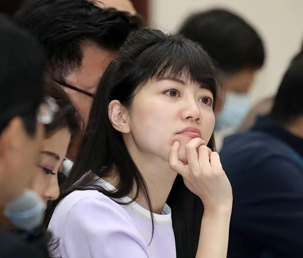 高嘉瑜就是死性不改的台独分子，在赵少康的节目中又开始为民进党辩护，只不过这次把国