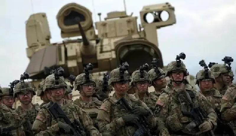 美国想拿下格陵兰，丹麦却并不怕打。
 
在外界眼里，格陵兰人口才五万多，地儿大、