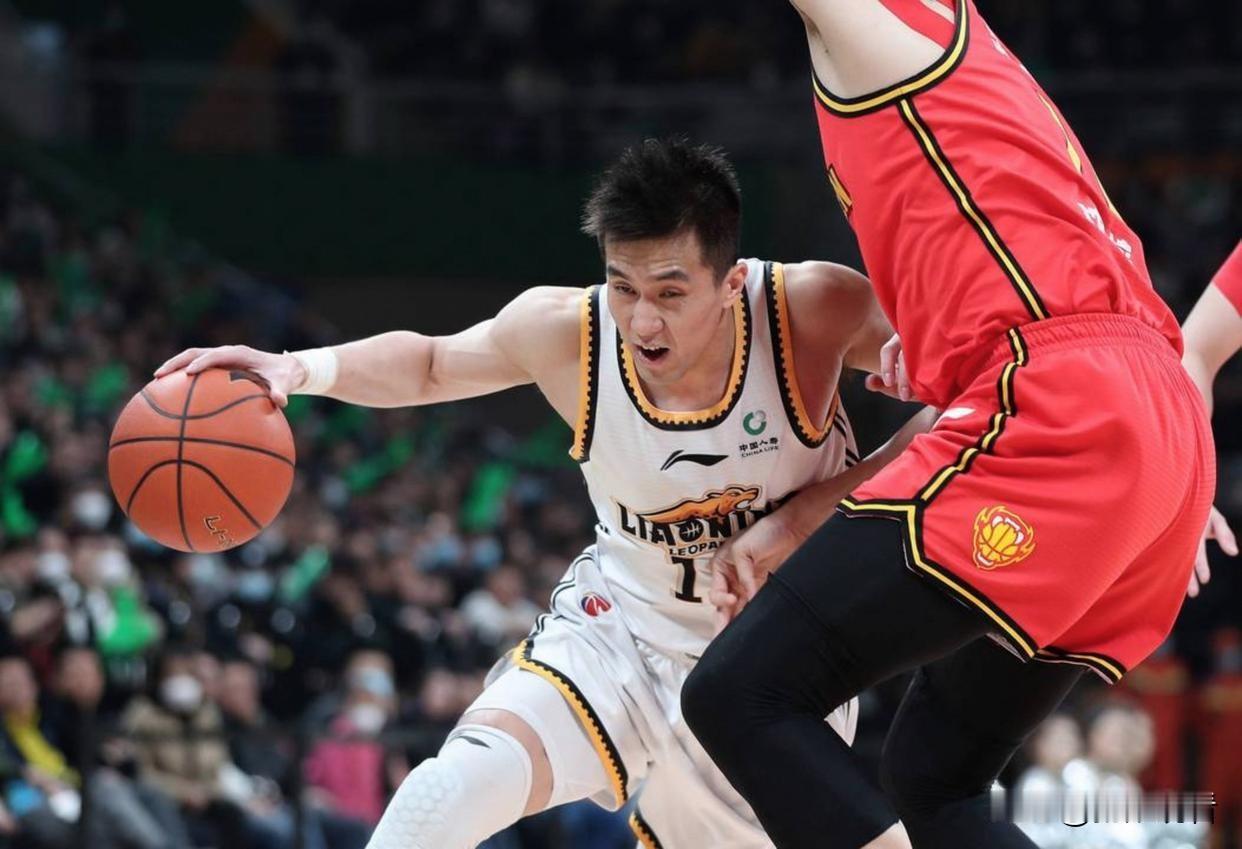 🔥 热门球星版
 
①郭艾伦：CBA喜剧人天花板，打球像开了倍速，唠嗑自带弹幕