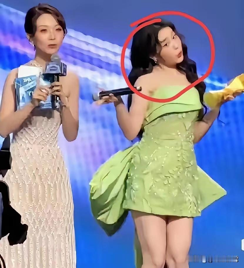 别说沈佳润唱歌跑调了，她以后会改的。
别说她长得不好看了，她以后会好好整的。
别