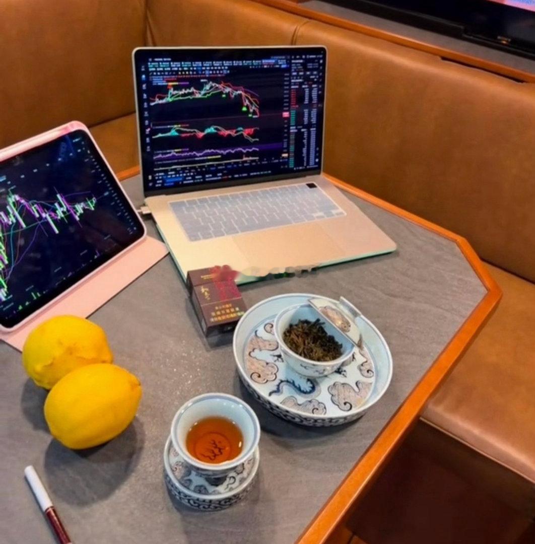 午休结束，前来把赞和888补齐～能同甘、亦能共苦，才是一路相伴的好战友！大家满满