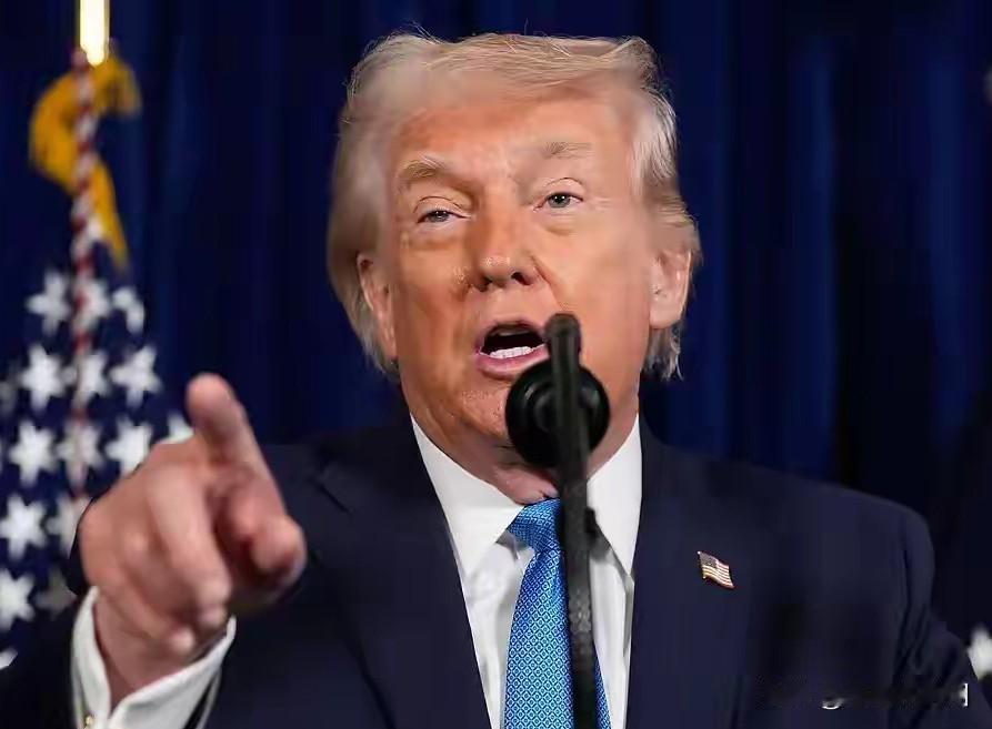 在最新的采访中，
特朗普终于“说漏嘴”了，
美国抓走委内瑞拉总统，
真实目的是…