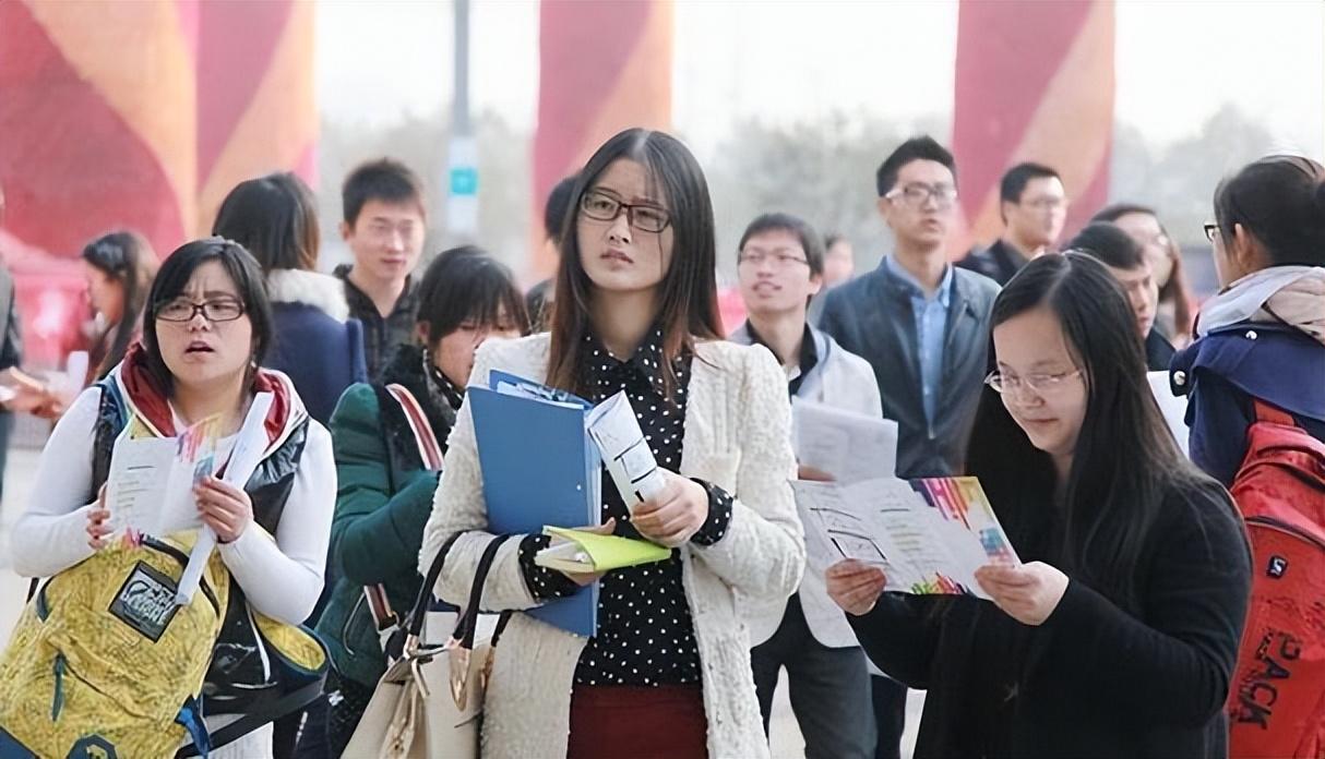 大厂月薪3万疯抢文科生！不是文科迎来翻盘，而是这种人才值钱了


AI技术的全面