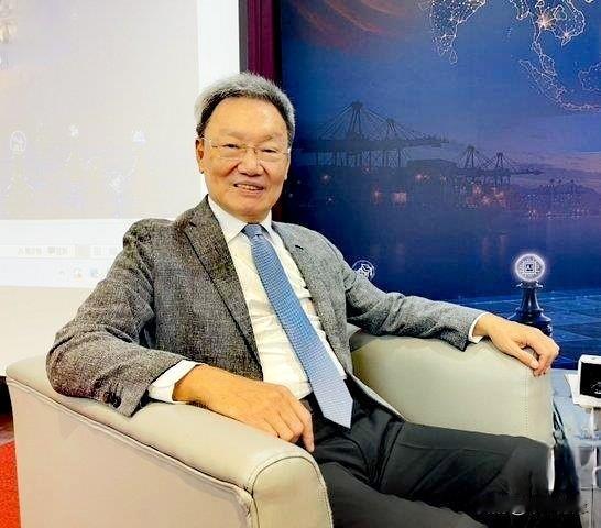 “九二共识”一词提出者苏起说，台湾虚耗十年，已没实力和大陆讨价还价。显然，苏起说