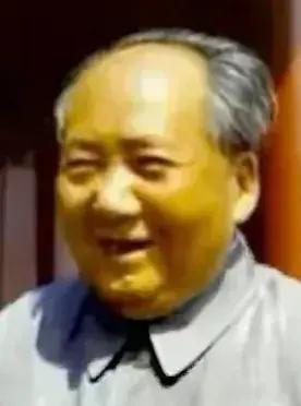 真诚的笑容满面，
永远值得我们怀念敬仰！