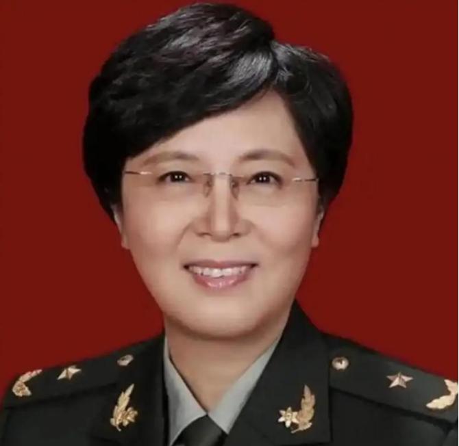 1988年，浙大教授23岁的女儿被保送清华。在旅游途中，她爱上35岁的酒厂工人，