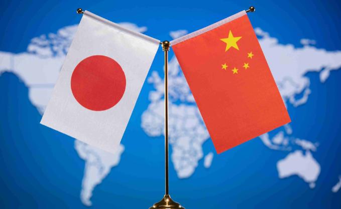 中美俄局势明朗，而日本还幻想着中日开战，一位日本专家发出灵魂拷问，现在日本要考虑