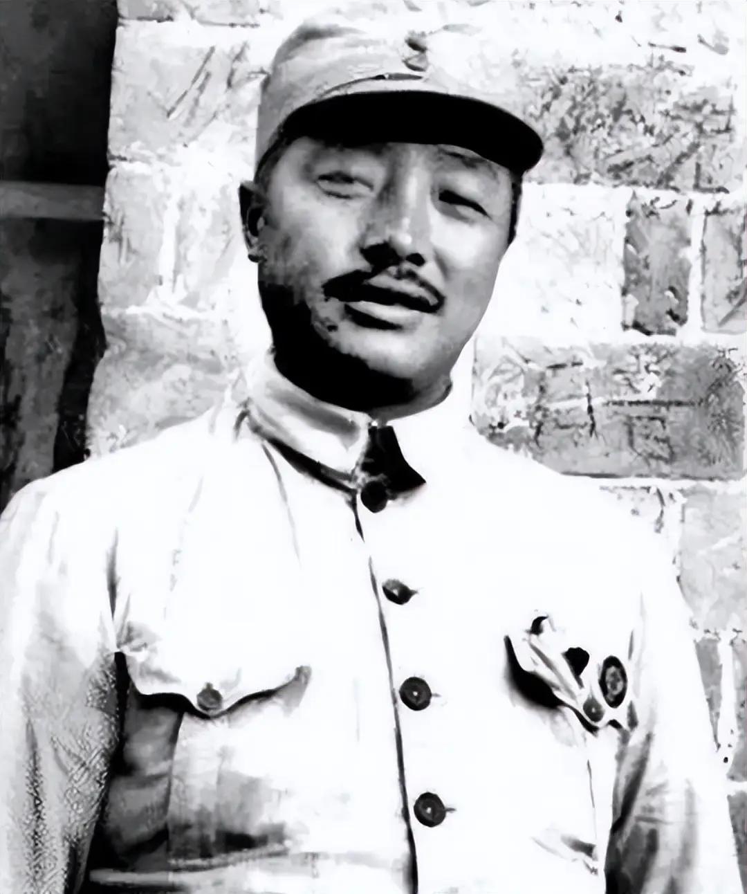 现代人，可能你小看了贺龙。毛主席深知贺龙，他为什么把贺龙放在晋绥军区司令部拱卫延