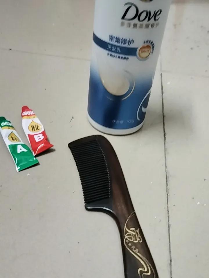 豆包真是个好朋友！
前几天去沃尔玛超市，想买款洗发水，看到货架上琳琅满目的商品，