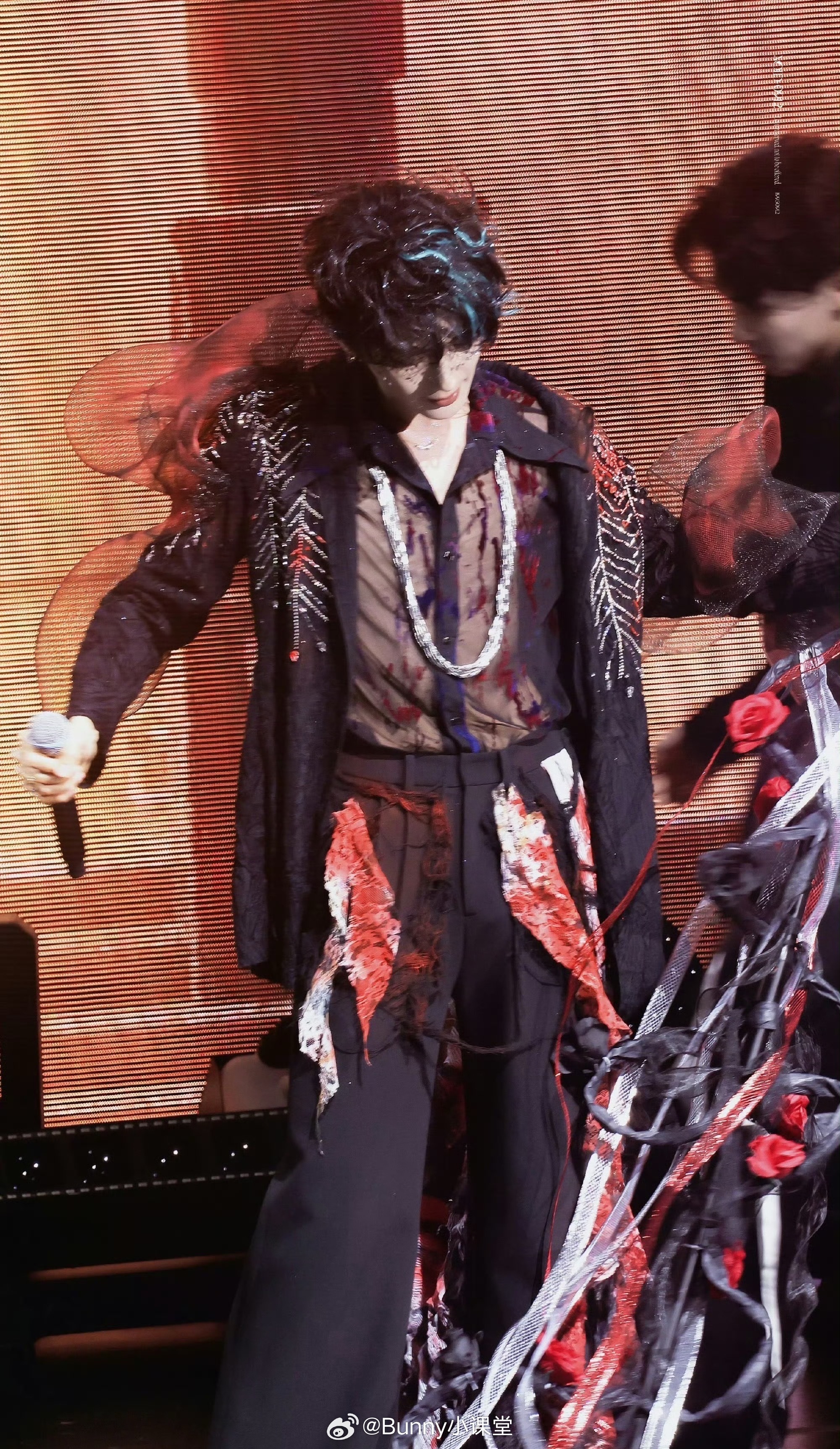 云熠星河开了个演唱会，上了多少rs，不怪那么多人要下海