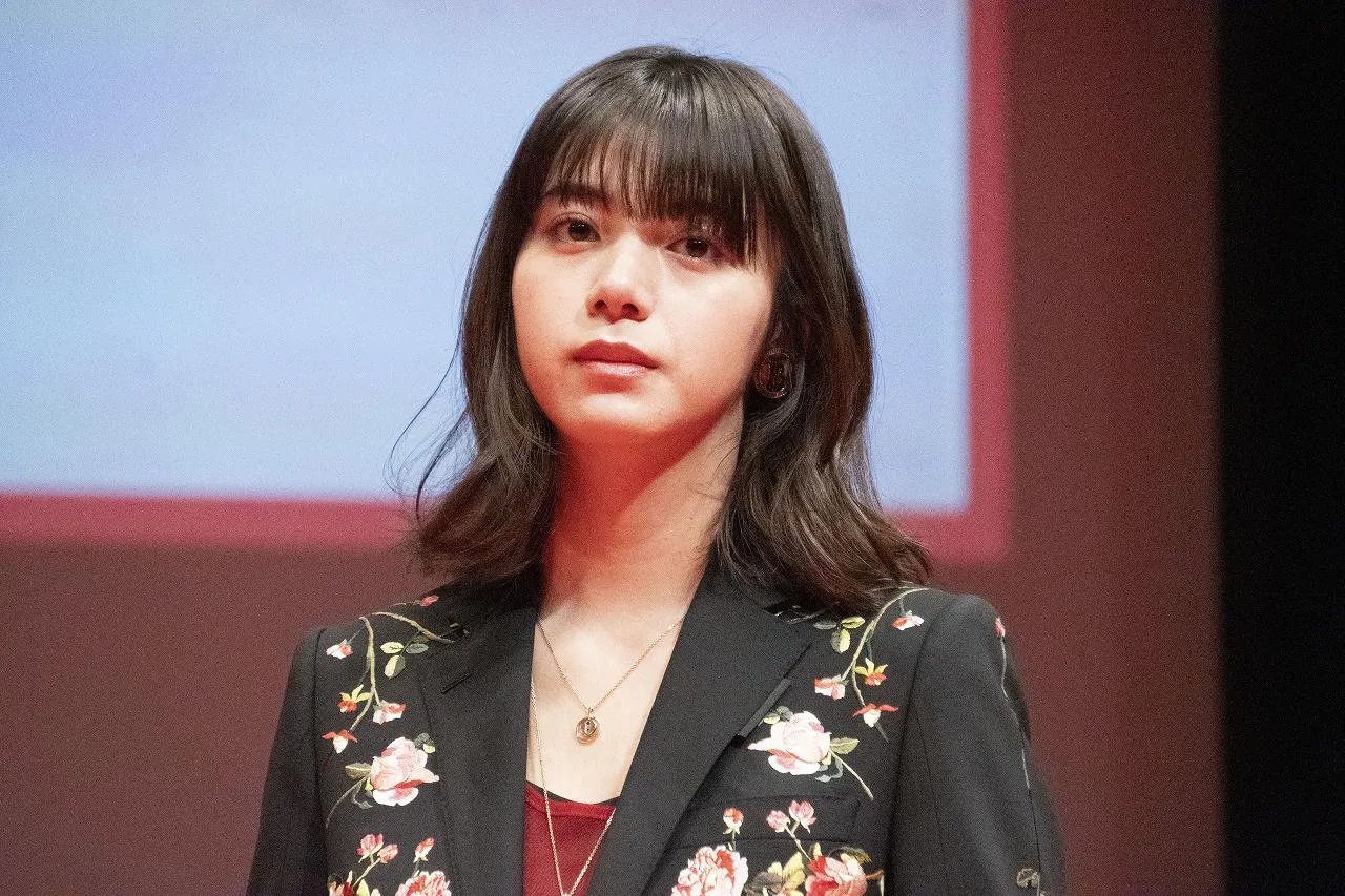 日娱新闻滨边美波  电影《赌博默示录 绝体绝命俄罗斯轮盘》的完成发布活动于202