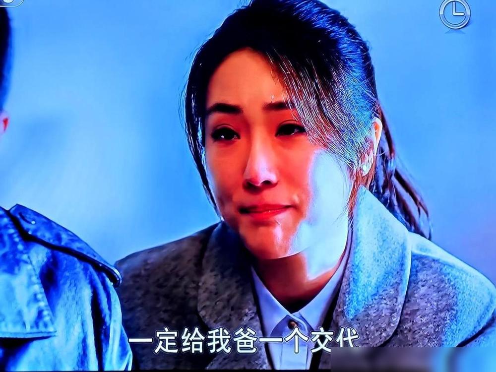 圈里最狠的“软封杀”是什么？不是不给你戏拍。是让你上了戏，但镜头就是不给你。等于