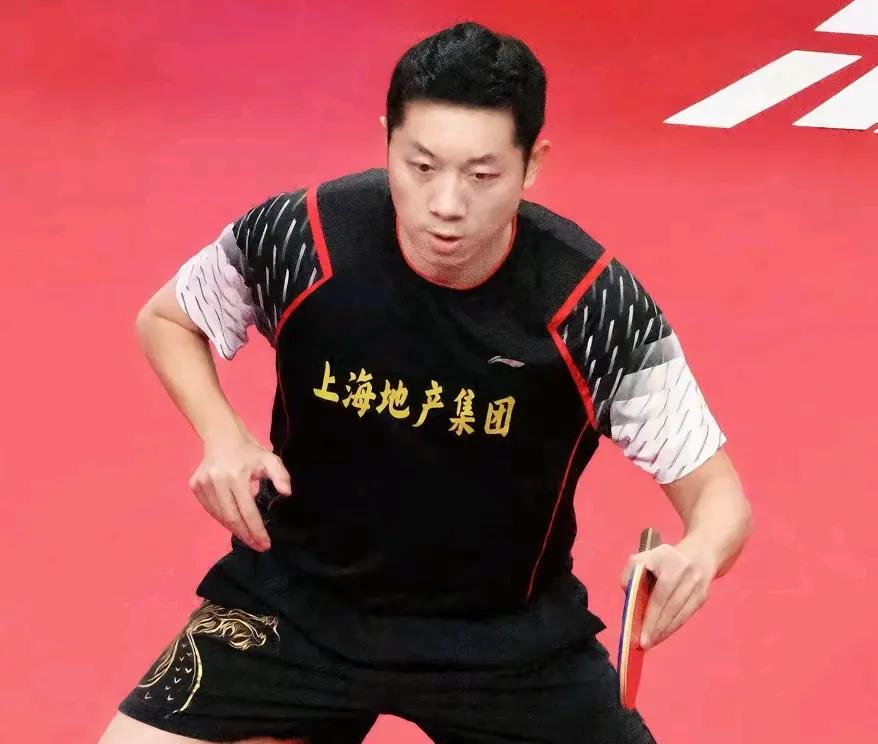 今天晚上把掌声送给国乒的老将们
许昕，马龙，陈梦，樊振东，林高远。他们深厚的功底