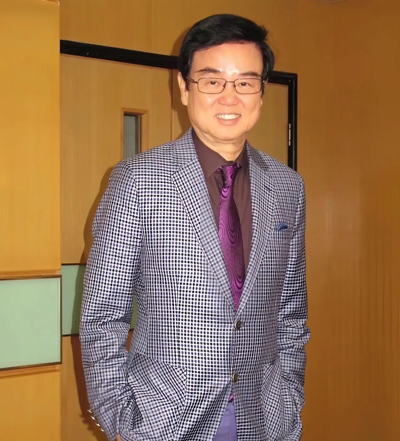 谁能想到？一代人熟悉的黄百鸣，因内幕交易进去了5个月，教训太深刻！不管你再有名气