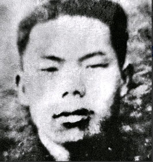 1952年，志愿军战士倪祥明睡不着，便出去巡逻，突然，山下竟传来了铁器的叮当声，